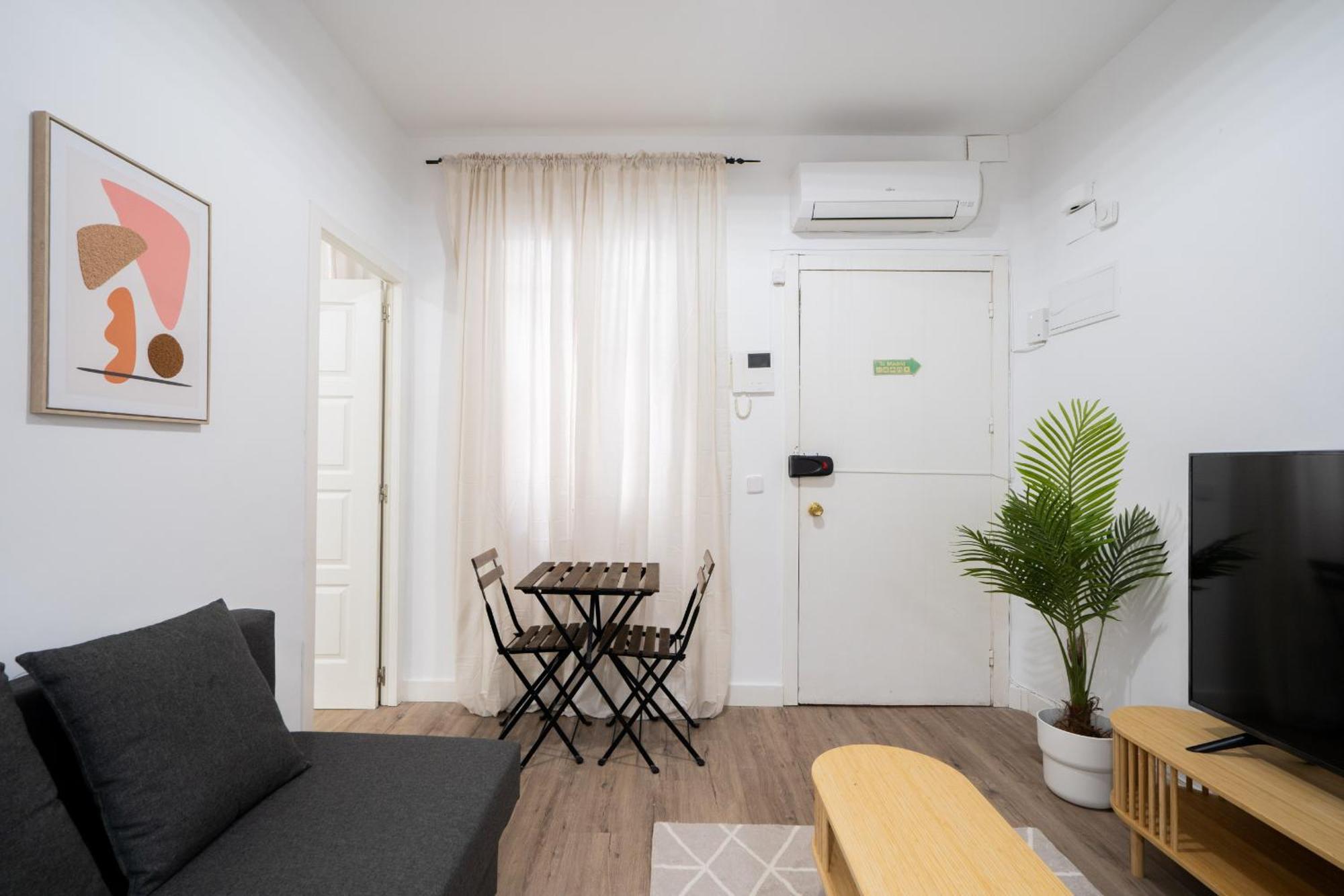 En Chueca 4 Personas Alquiler Temporal Apartament *