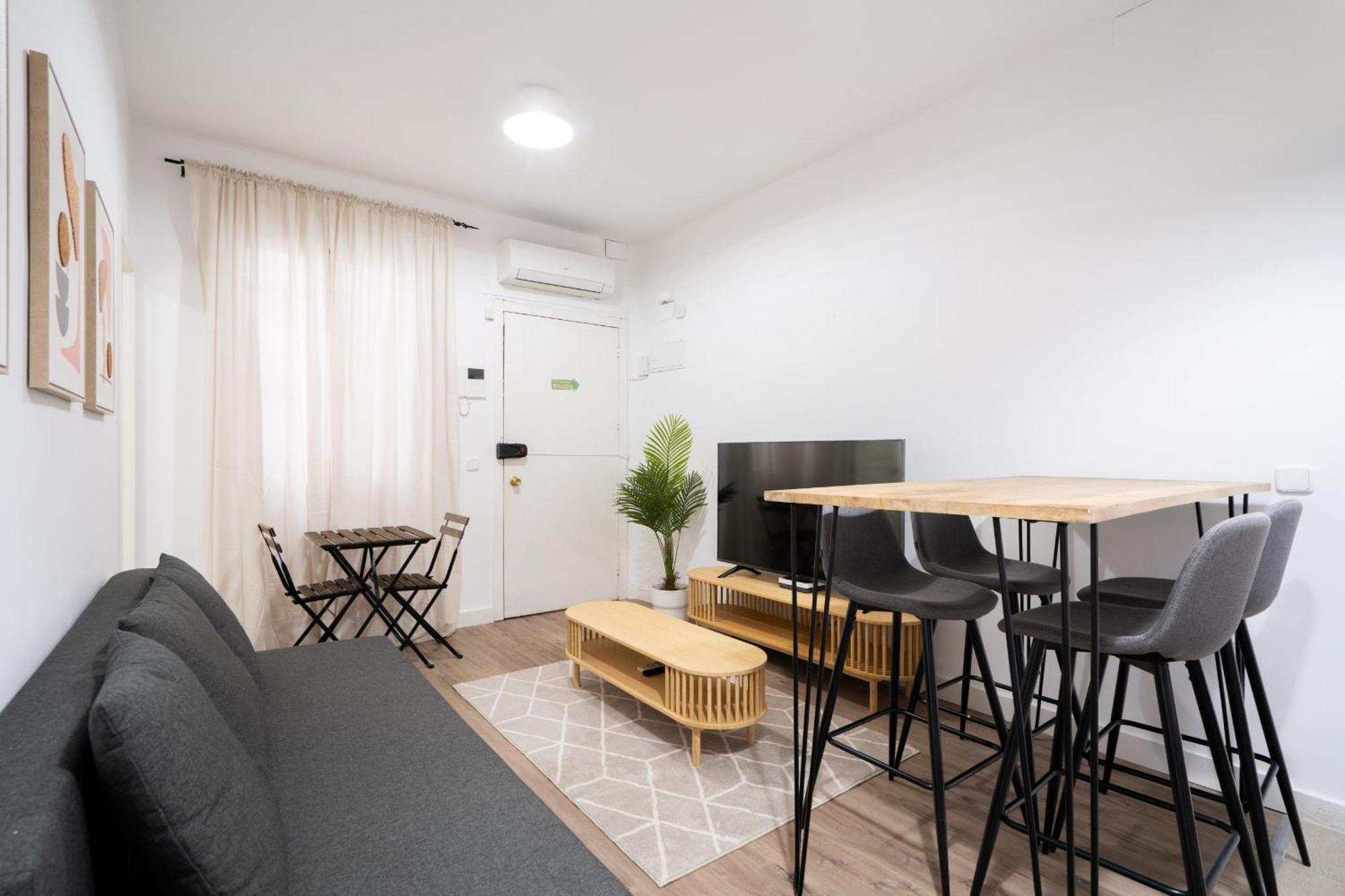 Apartament En Chueca 4 Personas Alquiler Temporal